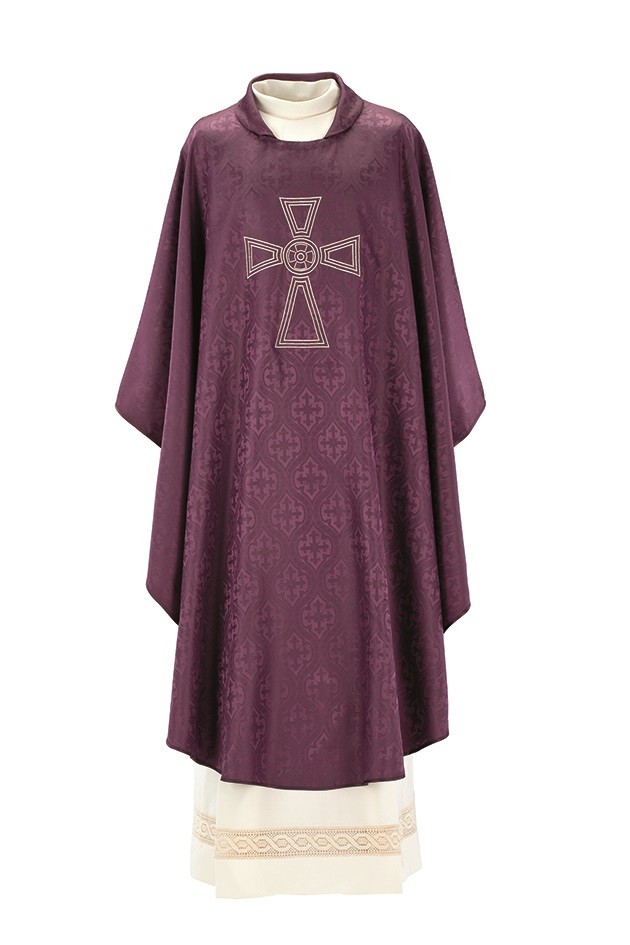 979 Priest's chasuble purple k1