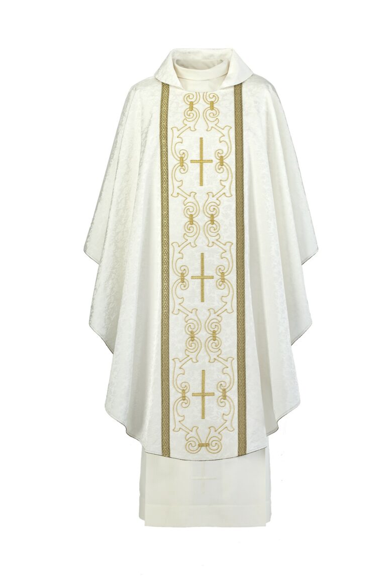 Hand-embroidered white chasuble B12