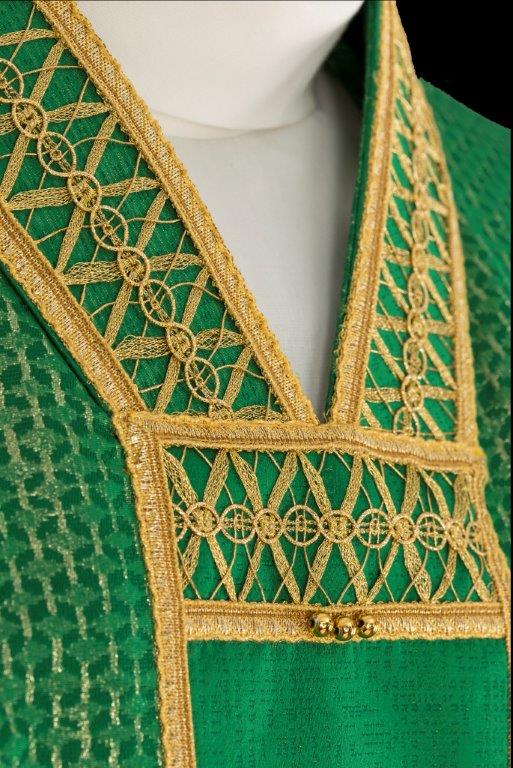 new green collar chasubles