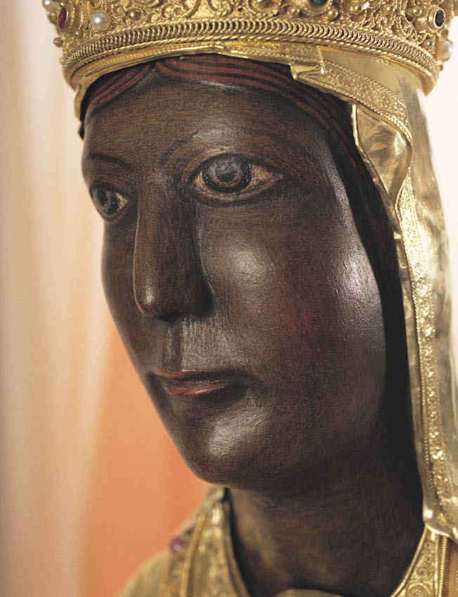 face of the virgin of torreciudad